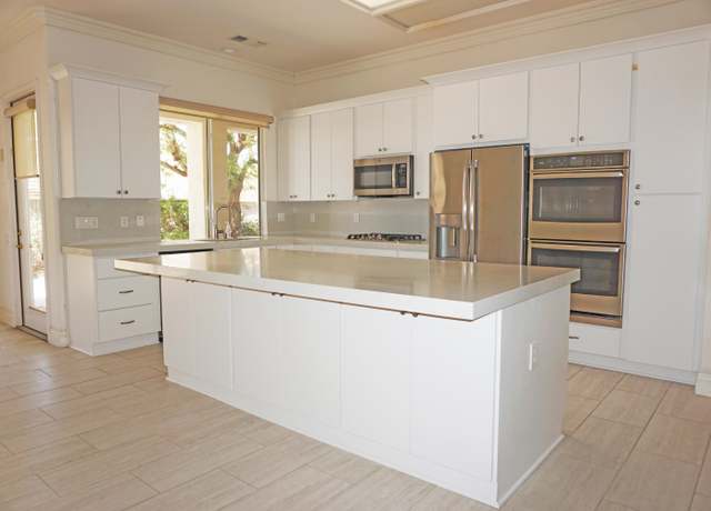 Property at 78496 Sterling Ln, Palm Desert, CA 92211, 2 beds, 3 baths