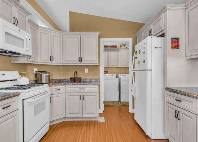 Property at 14777 Palm Dr #102, Desert Hot Springs, CA 92240, 3 beds, 2 baths