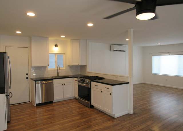Property at 248 Lei Dr, Palm Springs, CA 92264, 2 beds, 2 baths