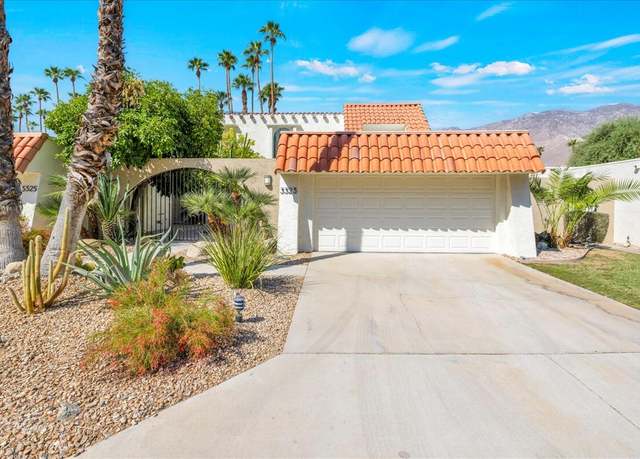 Property at 3323 Andreas Hills Drive Dr, Palm Springs, CA 92264, 3 beds, 3 baths