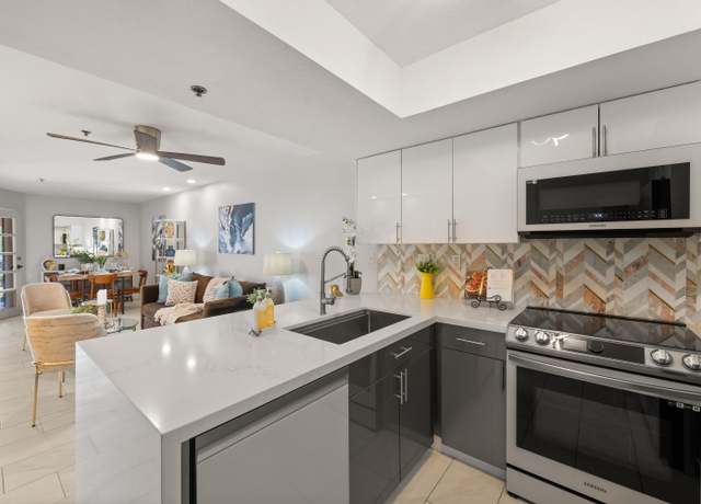 Property at 500 E Amado Rd #711, Palm Springs, CA 92262, 1 bed, 2 baths