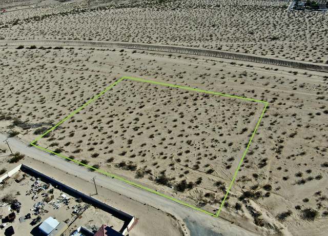 Property at 103 El Paseo Dr, 29 Palms, CA 92277