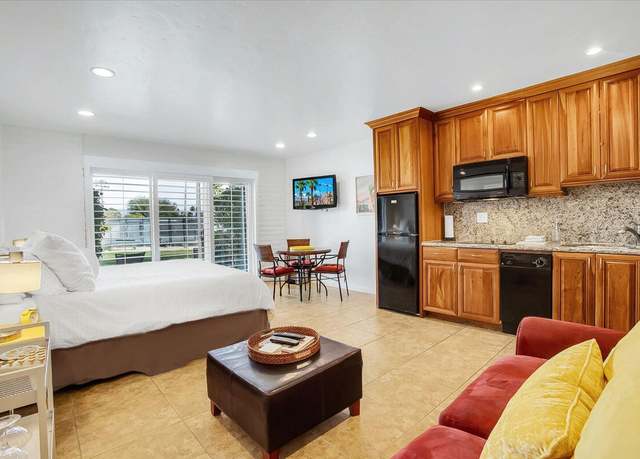 Property at 73850 Fairway Dr #18, Palm Desert, CA 92260, 1 bath