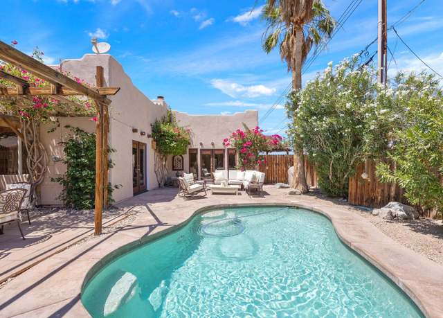Property at 54700 Avendia Velasco, La Quinta, CA 92253, 3 beds, 2 baths