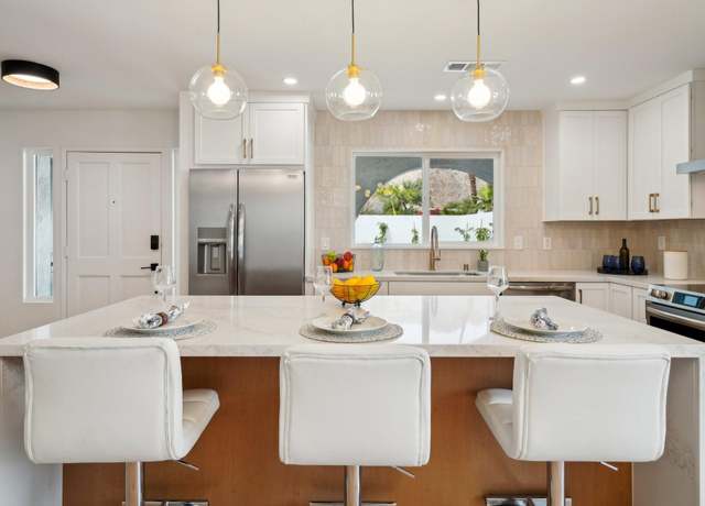 Property at 54330 Avenida Diaz, La Quinta, CA 92253, 3 beds, 2 baths