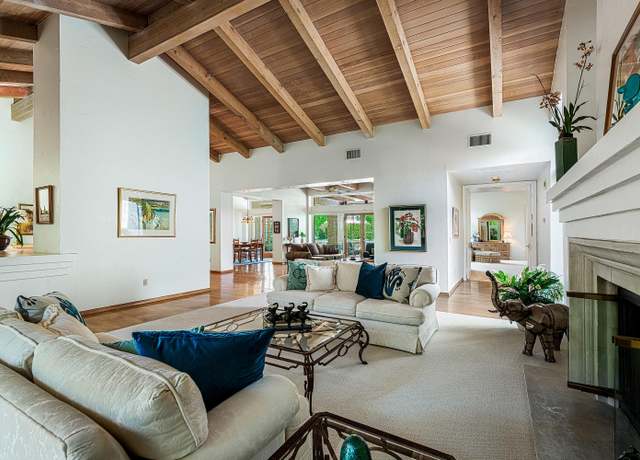 Property at 38820 Maracaibo Cir, Palm Springs, CA 92264, 4 beds, 4.5 baths