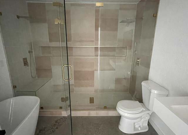 Property at 61601 Capilla Dr, Joshua Tree, CA 92252, 2 beds, 1 bath