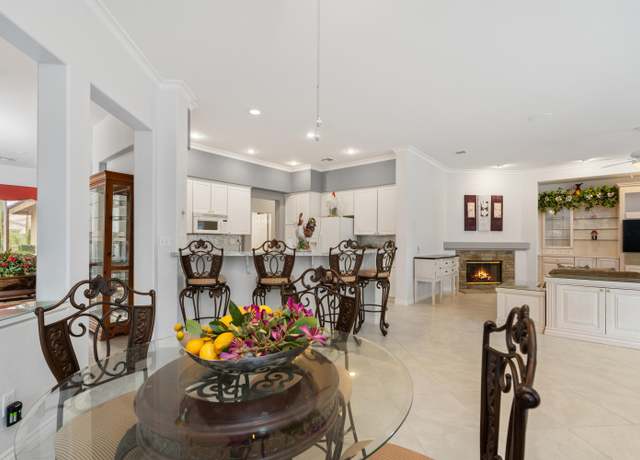 Property at 77703 Ashberry Ct, Palm Desert, CA 92211, 3 beds, 2 baths
