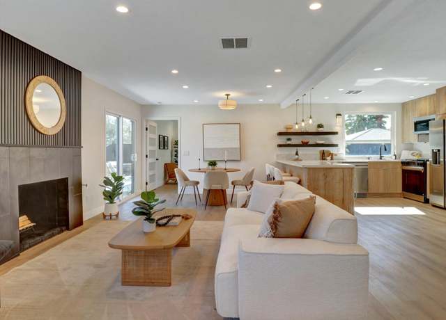 Property at 670 Highland Dr, Palm Springs, CA 92264, 3 beds, 3 baths