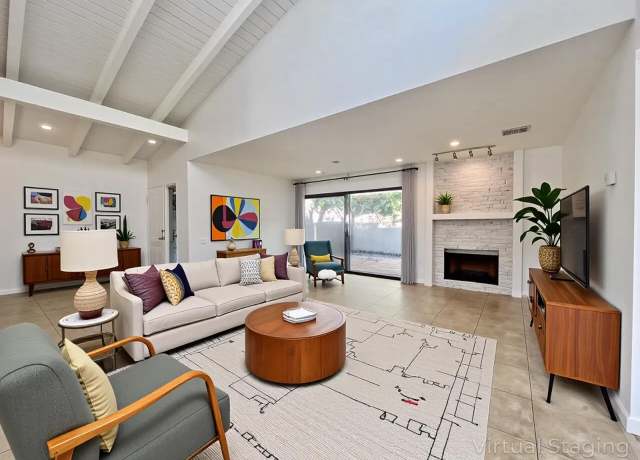 Property at 1651 S Cerritos Dr, Palm Springs, CA 92264, 2 beds, 2.5 baths