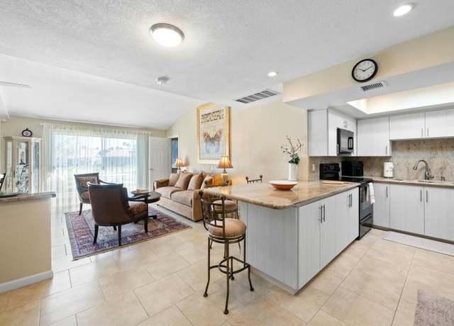 Property at 44280 E Sundown Crest Dr, La Quinta, CA 92253, 2 beds, 3 baths