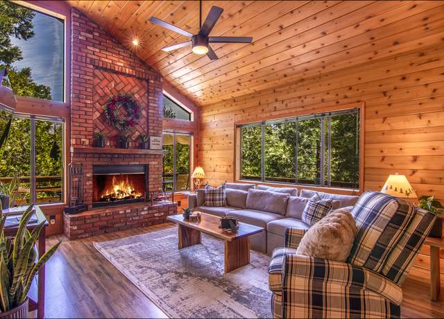 Property at 24561 Lakeview Dr, Idyllwild, CA 92549, 2 beds, 1 bath