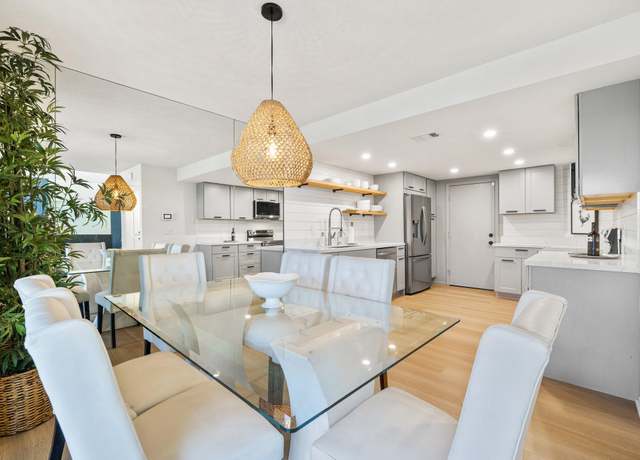 Property at 76892 Joetta Pl, Palm Desert, CA 92211, 2 beds, 2.5 baths