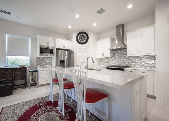 Property at 78772 Amare Way, Palm Desert, CA 92211, 2 beds, 2.5 baths