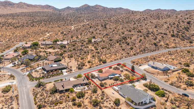 Photo of 55710 Free Gold Dr Dr Yucca Valley, CA 92284