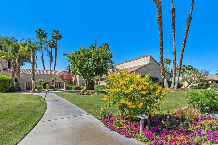 Photo of 132 Racquet Club Dr Rancho Mirage, CA 92270
