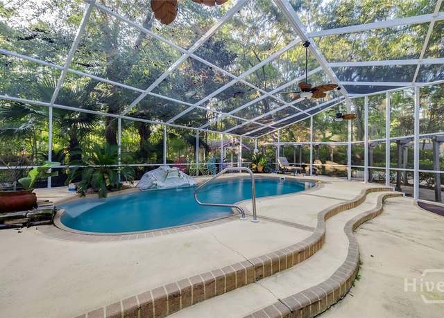 Property at 6 Cedar View Ct, Savannah, GA 31410, 4 beds, 3 baths
