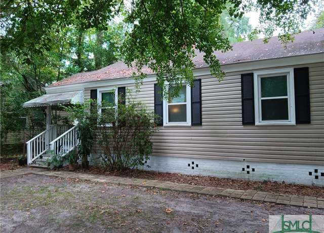 Property at 2127 Greenwood St, Savannah, GA 31404, 2 beds, 1 bath
