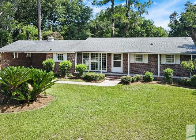 Property at 704 Fort King George Dr, Darien, GA 31305, 3 beds, 3 baths