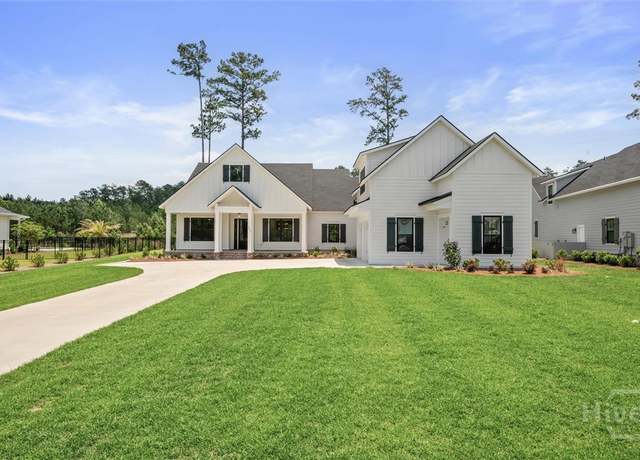 Property at 377 Enclave Dr, Richmond Hill, GA 31324, 5 beds, 3.5 baths