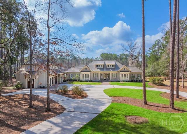 Property at 262 Spanish Moss Ln, Richmond Hill, GA 31324, 5 beds, 5.5 baths