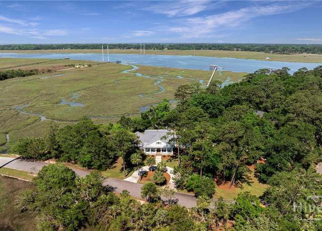 Property at 5 Eagle Point Dr, Savannah, GA 31406, 3 beds, 4 baths