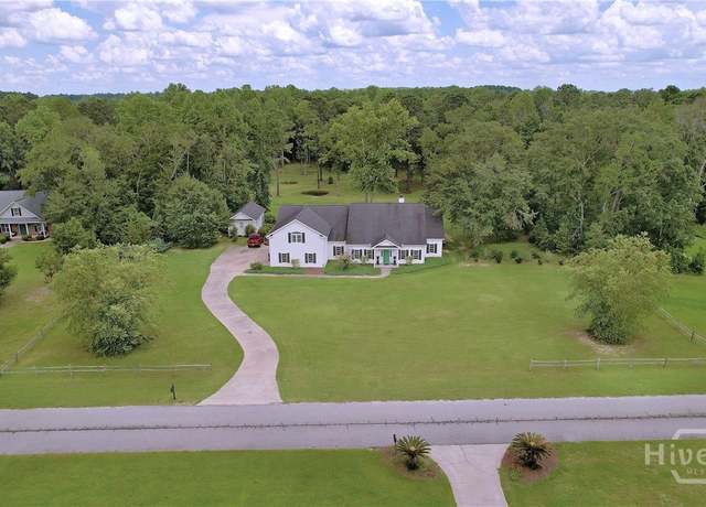Property at 1225 E Hampton Dr, Statesboro, GA 30461, 3 beds, 2.5 baths