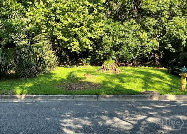 Property at 1809 Reynolds St, Savannah, GA 31401