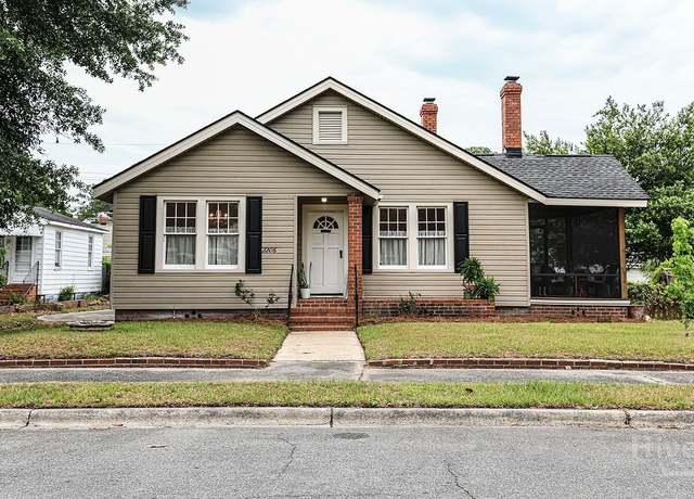 Property at 2206 E 39th St, Savannah, GA 31404, 2 beds, 1 bath