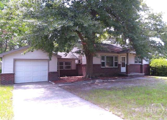 Property at 117 Stafford St, Hinesville, GA 31313, 2 beds, 1 bath