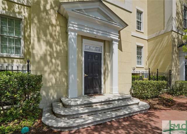 Property at 320 W Jones St, Savannah, GA 31401, 2 beds, 2.5 baths