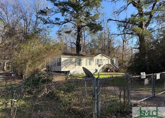 Property at 348 Beaufort Rd, Savannah, GA 31419, 7 beds, 4 baths