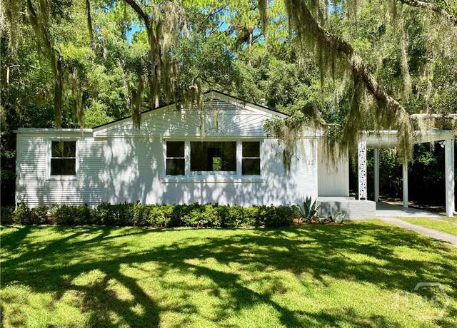 Property at 22 Colonel Estill Ave, Savannah, GA 31406, 3 beds, 1 bath