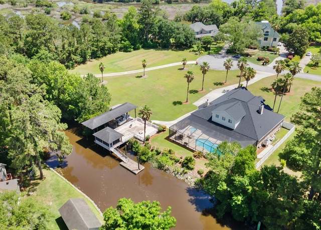 Property at 313 Lakeshore Dr, Savannah, GA 31419, 4 beds, 4.5 baths