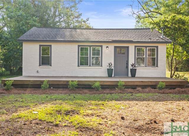 Property at 206 Maple St, Bloomingdale, GA 31302, 3 beds, 2 baths