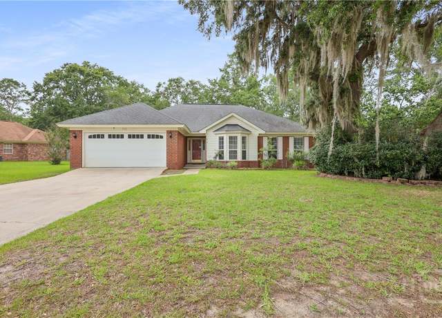 Property at 1112 Montclair Dr, Hinesville, GA 31313, 4 beds, 2 baths