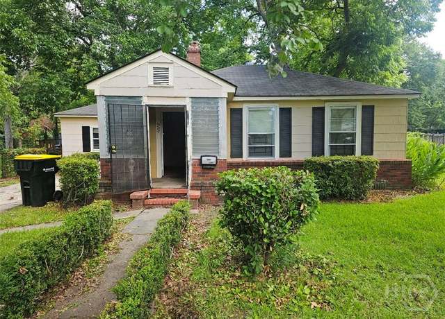 Property at 1222 NE 36th St, Savannah, GA 31404, 2 beds, 1 bath