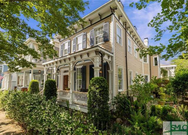 Property at 214 E Park Ave, Savannah, GA 31401, 5 beds, 3.5 baths