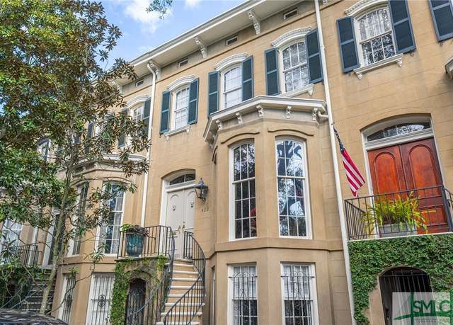Property at 422 E Charlton St, Savannah, GA 31401, 3 beds, 3.5 baths