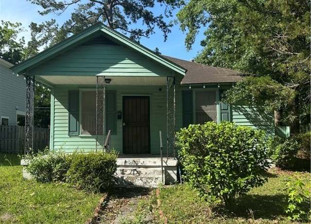 Property at 770 E Park Ave, Savannah, GA 31401, 2 beds, 1 bath