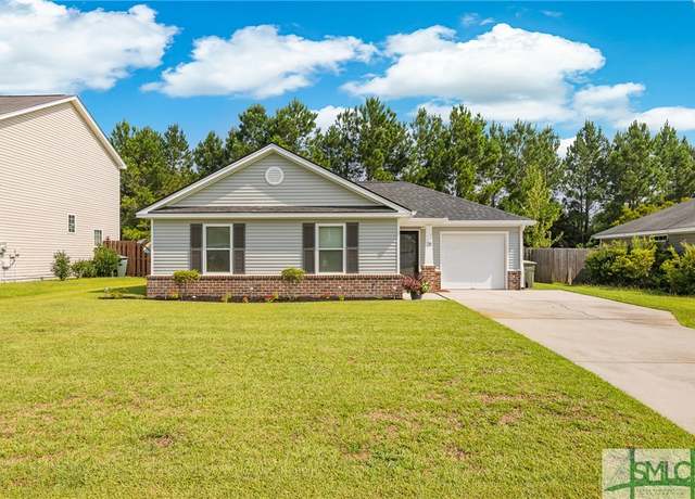 Property at 28 Twin Oaks Pl, Savannah, GA 31407, 4 beds, 2 baths