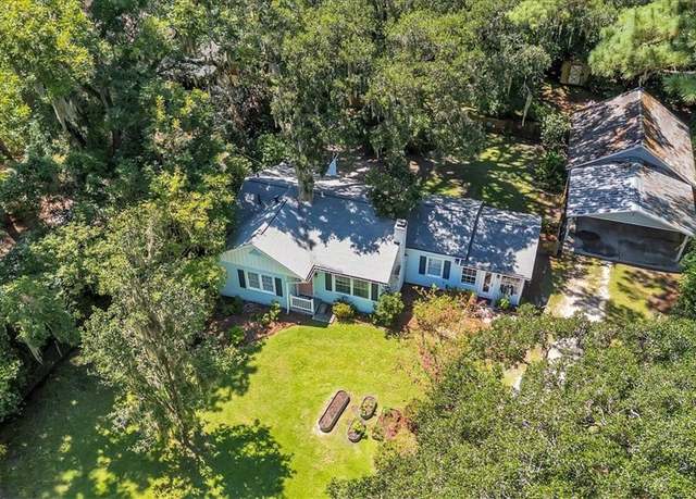 Property at 229 Rendant Ave, Savannah, GA 31419, 3 beds, 2 baths