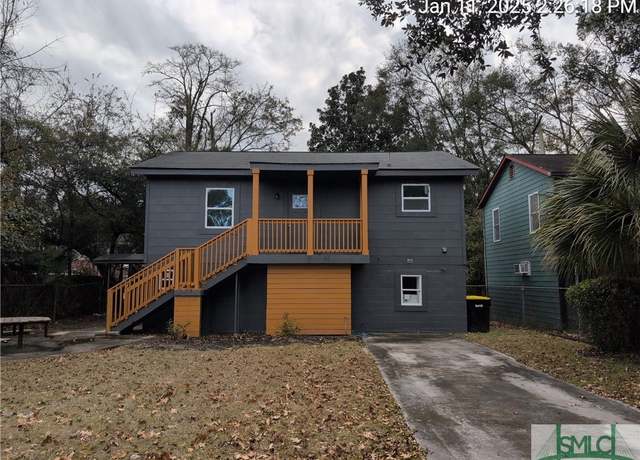 Property at 13 W 52nd St, Savannah, GA 31405, 5 beds, 2 baths