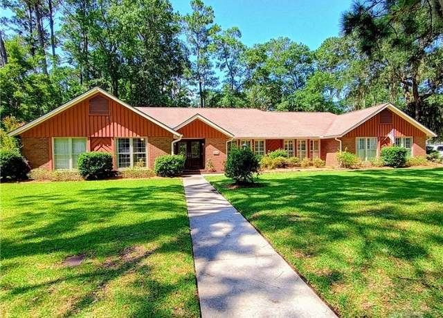 Property at 35 Clarendon Rd, Savannah, GA 31410, 4 beds, 2.5 baths