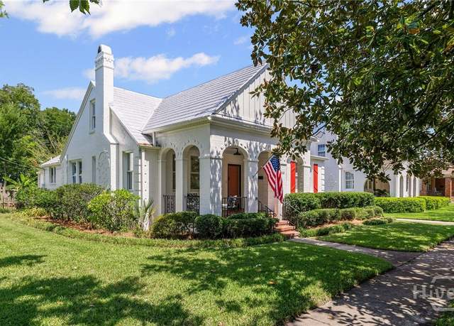Property at 310 E 52nd St, Savannah, GA 31405, 3 beds, 2 baths