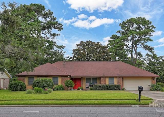 Property at 706 Tibet Ave, Savannah, GA 31406, 4 beds, 2 baths