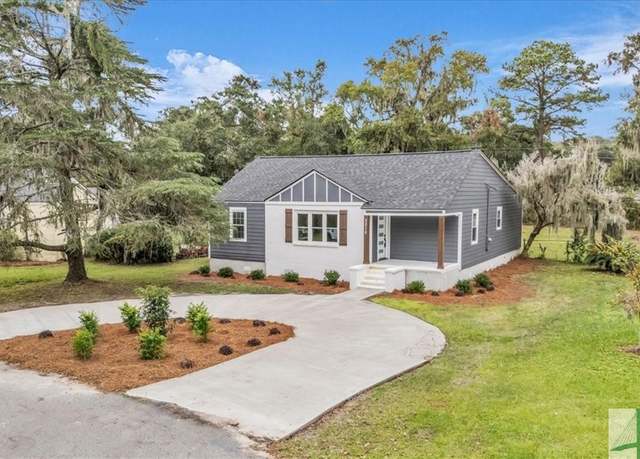 Property at 3215 Woodlawn Dr, Savannah, GA 31404, 3 beds, 2 baths