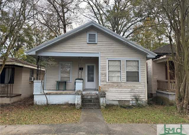 Property at 809 W 44th St, Savannah, GA 31405, 3 beds, 1 bath