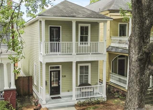Property at 528 E Duffy St, Savannah, GA 31401, 3 beds, 2.5 baths