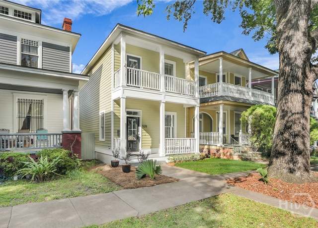 Property at 528 E Duffy St, Savannah, GA 31401, 3 beds, 2.5 baths